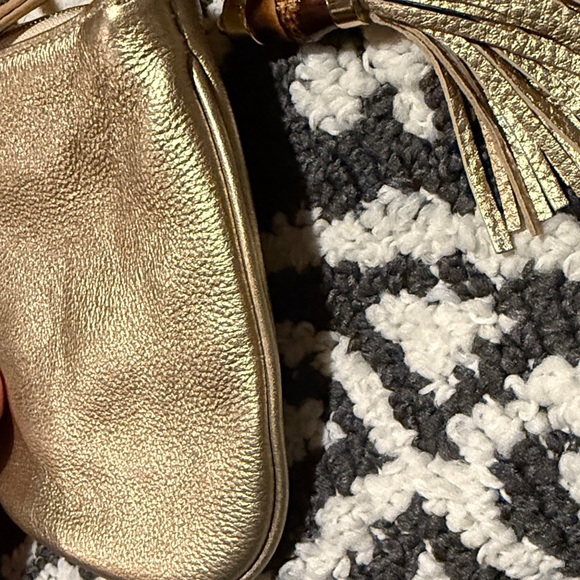 Lilly Pulitzer Gold Crossbody Bag - Picture 7 of 11